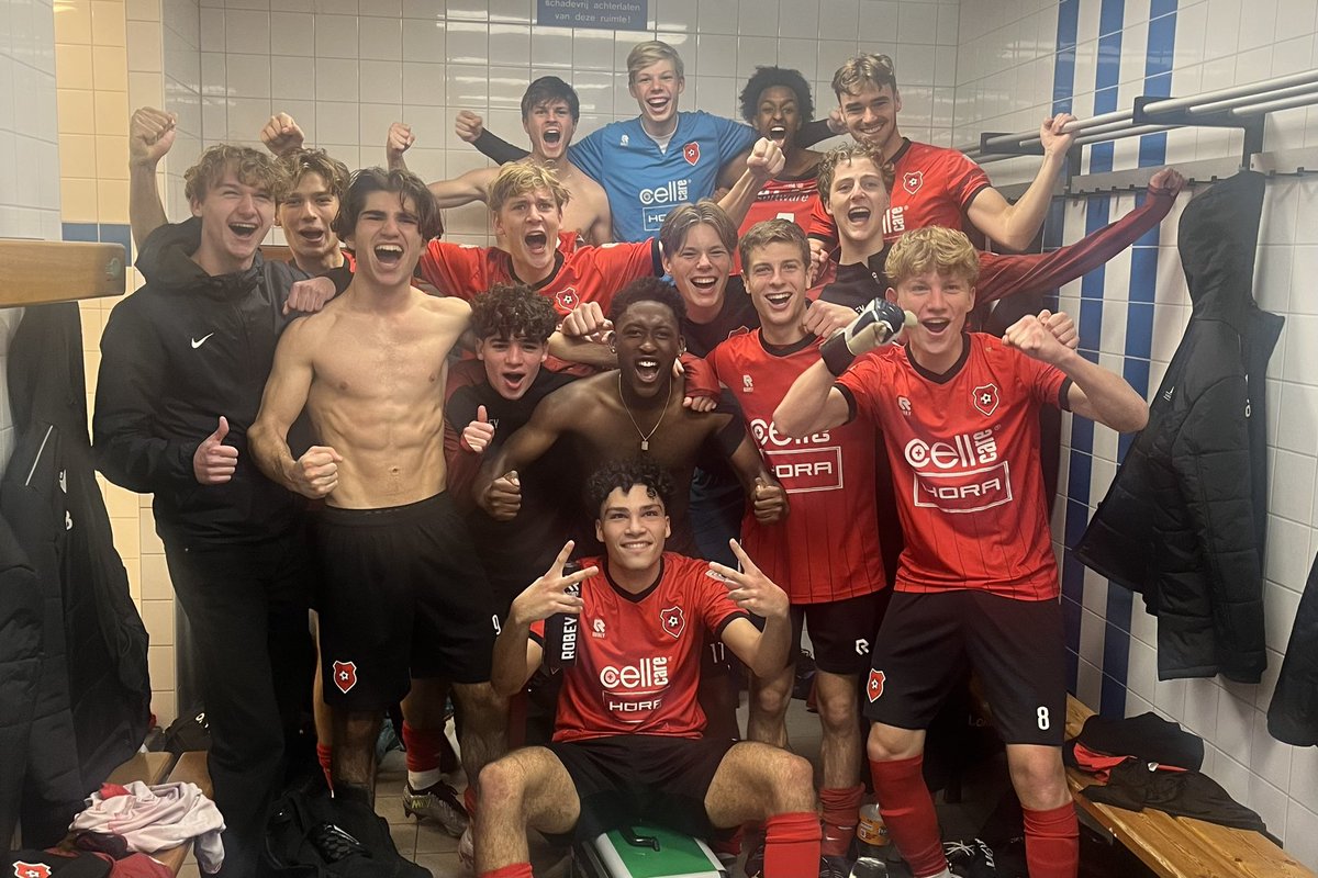 TwanEpe's tweet photo. Soms voelt een gelijkspel als een soort overwinning. Een prachtige 2-2 tegen het sterke Hercules JO18-1, na twee keer op achterstand te zijn gekomen. Heel hard gewerkt, vanuit goede organisatie. Een gewonnen punt! #Roda46 #Leusden https://t.co/qmKyMWFBq8