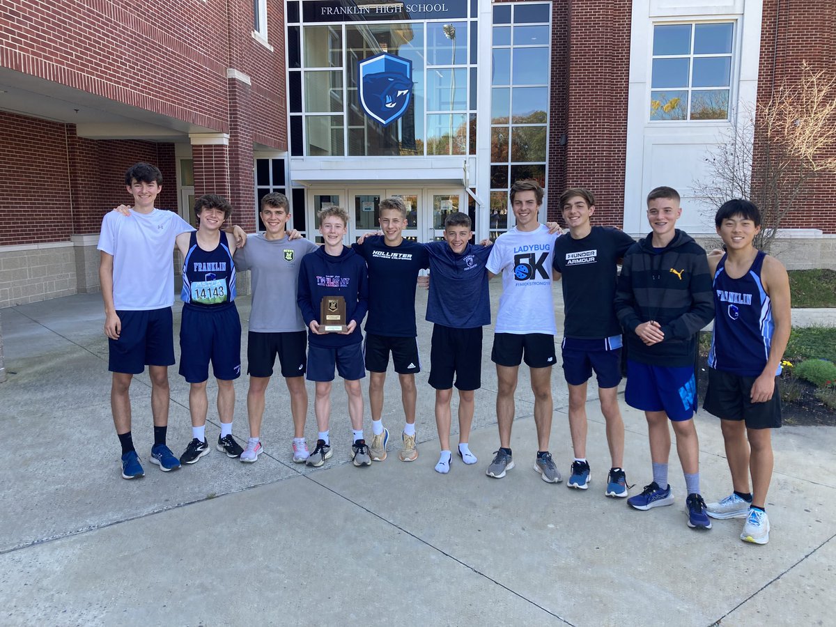 Congratulations to the boys team for winning the Kelley-Rex title and placing 3rd overall at the Hockomock Championship meet!

Special shoutouts go to
- Kyle Twomey: 1st place Freshman race
- Sam Diehl: 1st place JV race
- Jon Pink: 6th fastest runner overall in the Varsity race