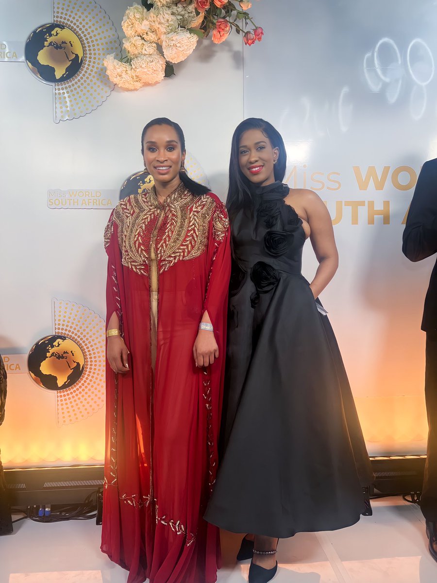 nicole_tembe's tweet photo. There’s no formula to it…. Showing up and showing out for all the contestants! #MissWorldSA https://t.co/Uw1IAfZoxT