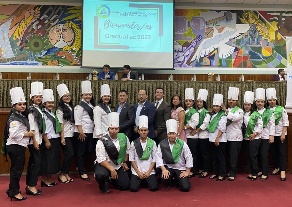 ISTPEM1's tweet photo. #IstpemInforma

 👩🏻‍🍳Damos inicio al evento #GraduaTec con la imposición de la Toca para los nuevos Tecnólogos de la I promoción de la Carrera de TS. Gastronomía. 

#CrecemosJuntos https://t.co/PfWJnOJmAd