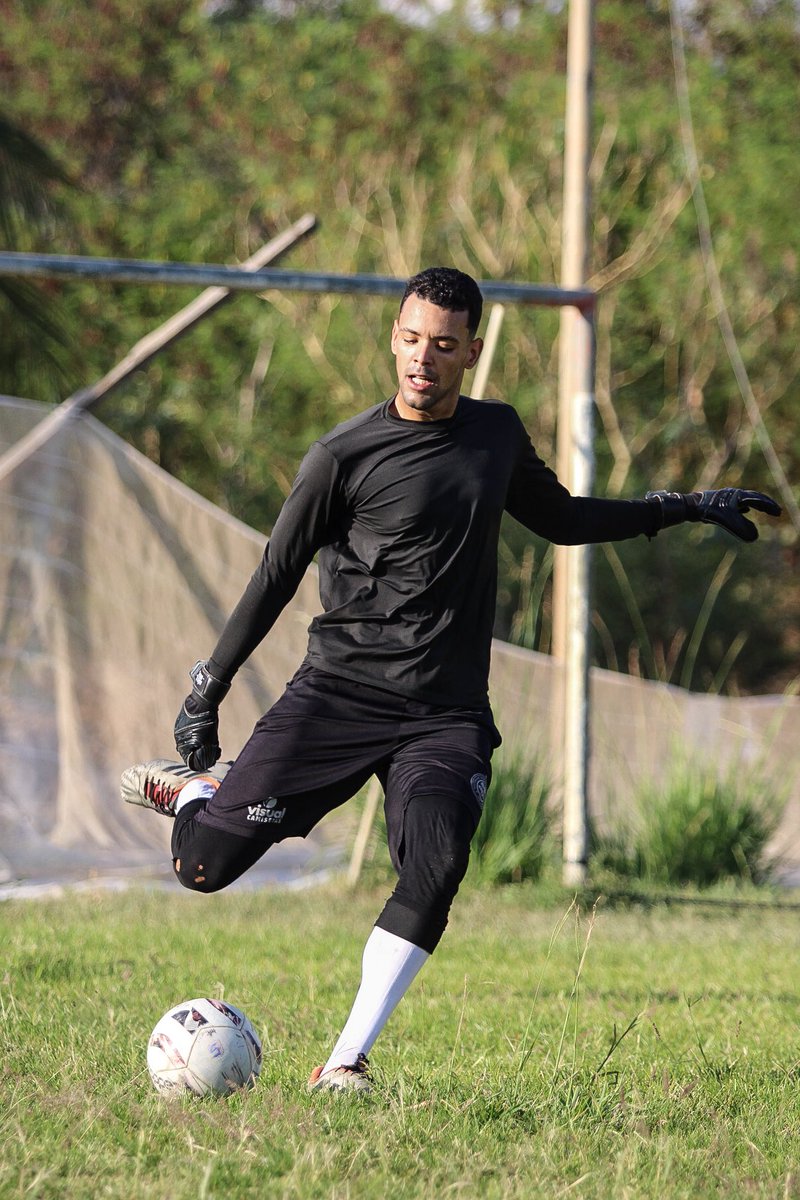 nuninhogoleiro's tweet photo. Luto e não me desespero 🙏🏼 https://t.co/9087G1cE83