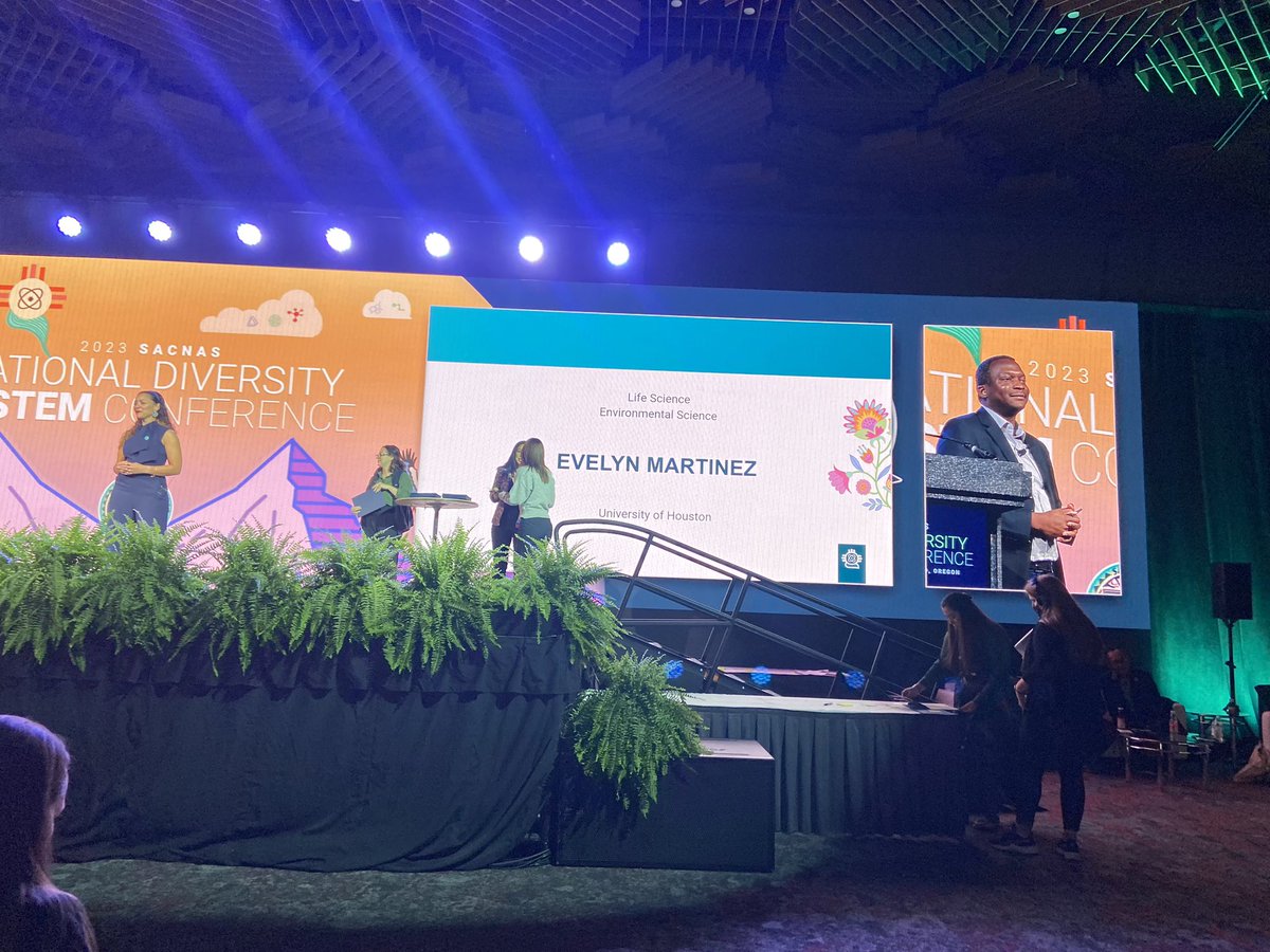 UH_EcoEvo's tweet photo. More awards at #sacnas !! Wow!! 

Our students got awards for best presentations 🙌🙌🙌👏👏💫💫💫🥳🥳🥳 https://t.co/CSRUJDojUM