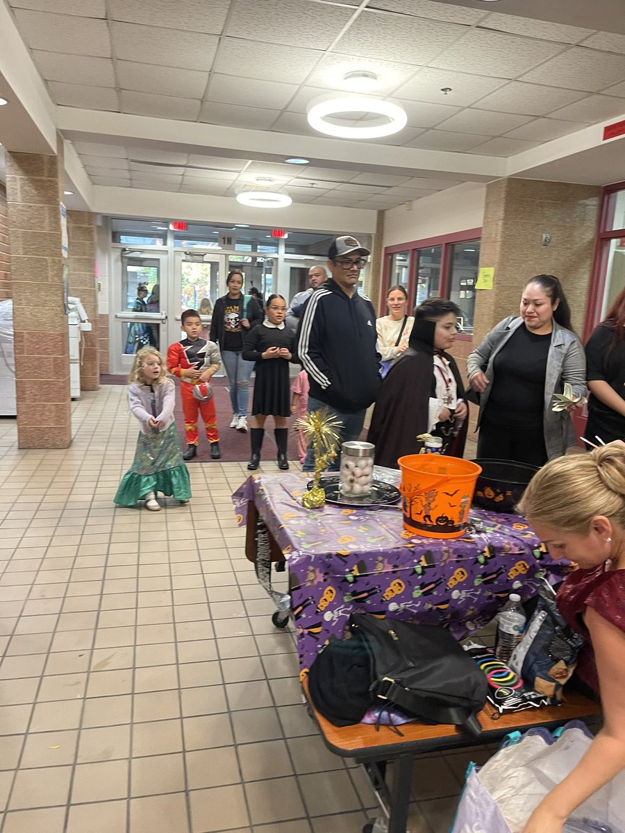 🎃❤️💃🕺🕺🤖🤖Thank you To Everyone that made this possible. #tigerslearn #2023 Halloween Family Dance.  <a href="/EmersonPE_D100/">Emerson PE D100</a> <a href="/EmersonD100/">EmersonD100</a> <a href="/BerwynSouth100/">Berwyn South District 100</a>