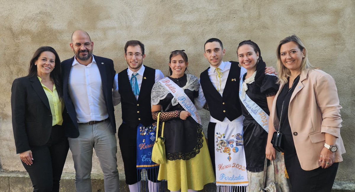 ajperalada's tweet photo. 🆕 L’Hereu de Peralada, Roger Soteras Subirana, proclamat Hereu Comarcal de l’Alt Empordà 2023.
A l’acte, celebrat a Vilatenim, també s’ha escollit com a Pubilla la representant de Llançà, i com a Dama i Fadrí els representants de Figueres i Vilatenim.
Moltes felicitats! https://t.co/fE0lkWYC14
