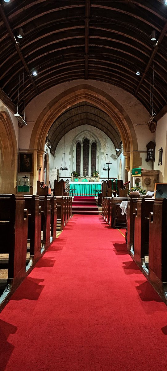 FoxTerriblis50's tweet photo. "Thou whose almighty word chaos &amp; darkness heard,
And took their flight;
Hear us, we humbly pray, &amp; where the Gospel day
Sheds not its glorious ray,
Let there be light."
#BibleSunday #FirstVespers #Dorset https://t.co/oLpde3GYEi