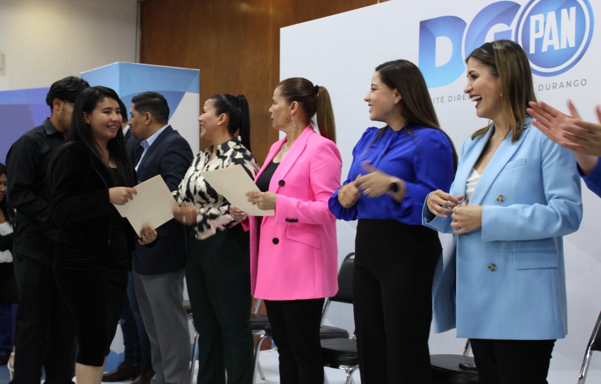Los jóvenes son la esperanza presente de nuestro país. 🇲🇽 
Mi reconocimiento a una generación más de nuestra Escuela de Cuadros, ustedes son el relevo para el México que todas y todos merecemos, enhorabuena!! ✨🤞🏼#AccionNacional
