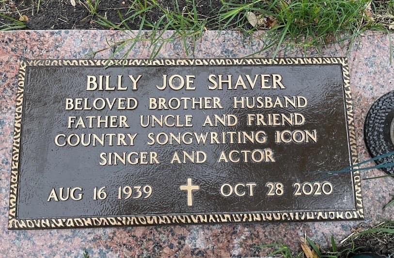 dallasmoore's tweet photo. God Bless Billy Joe Shaver 
🙏🏻🎶🙏🏻
LIVE FOREVER…. 
8/16/39 -10/28/20 
#LiveForever #honkytonkhero #outlawcountry #songwriter https://t.co/vd9oN18nlK