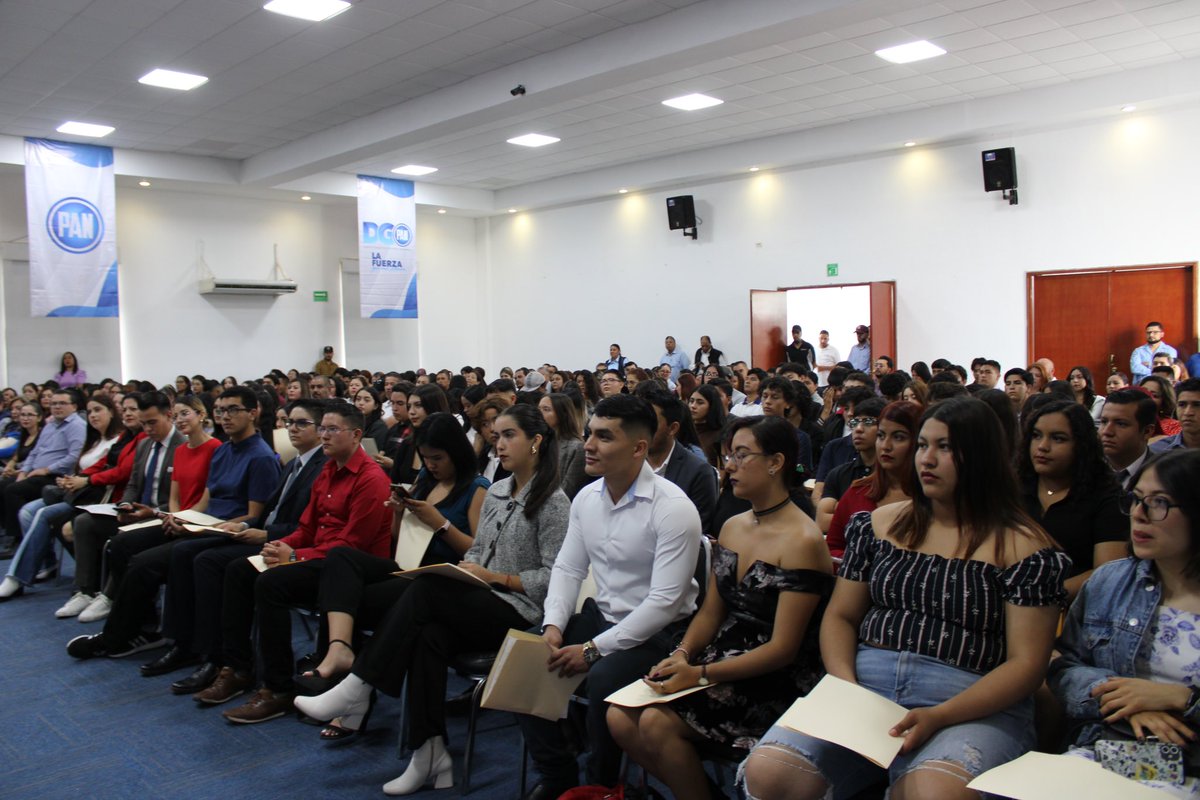 CDM PAN DGO (@cdmpan_dgo) on Twitter photo Esta mañana celebramos la Clausura de nuestra Escuela de Cuadros PAN, al frente de nuestra presidenta <a href="/Minka_hdez/">Minka Hdez C</a> y el Dr. <a href="/alfonso13_rd/">Alfonso Rentería</a>.
Felicidades a esta 4a Generación de líderes! 🙌🏻💙
#UnidosEnAccion #Azulate #EscuelaDeCuadros #PAN Esta mañana celebramos la Clausura de nuestra Escuela de Cuadros PAN, al frente de nuestra presidenta <a href="/Minka_hdez/">Minka Hdez C</a> y el Dr. <a href="/alfonso13_rd/">Alfonso Rentería</a>.
Felicidades a esta 4a Generación de líderes! 🙌🏻💙
#UnidosEnAccion #Azulate #EscuelaDeCuadros #PAN