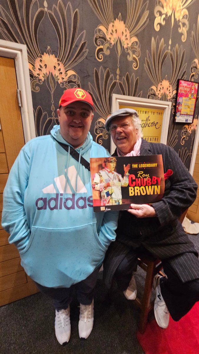 Another great show from the legend that is @RoyChubbsBrown in #Blackpool. You never fail to make me laugh and I finally got to meet you backstage after the show 🤩

Over 50 years of making people laugh, don't let em stop ya now. Keep going chubbs!! as you say, it's only comedy 👌