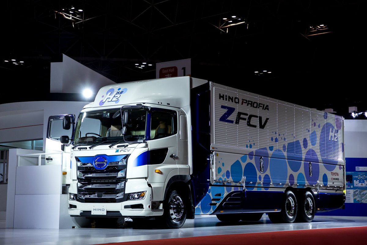 BondsSam's tweet photo. 2023.10.28 東京ビックサイト
JAPAN MOBILITY SHOW 2023
HINO PROFIA Z FCV PROTOTYPE
この辺りのトラックが、どう搬出されるかが気になり観に行ったのが本音です。
#JAPANMOBILITYSHOW2023
#日野自動車 #HINO
#PROFIA #PROFIAZFCV
#東京ビックサイト https://t.co/mNeiLz958i