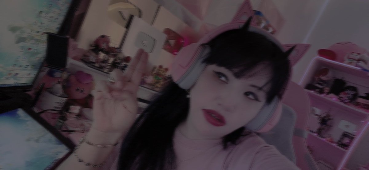 k tal mi gente bendecida, Ani me pidió que publicara esto:

Alguien entro a mi cuenta desde quien sabe donde y cambio la contraseña, espero recuperarla pronto. Los tkm 🖤🌸