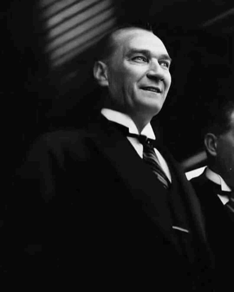 Asedor3's tweet photo. İlelebet Cumhuriyet
100. yaşımız kutlu olsun.

#100YAŞINDA https://t.co/45g44ALtV2