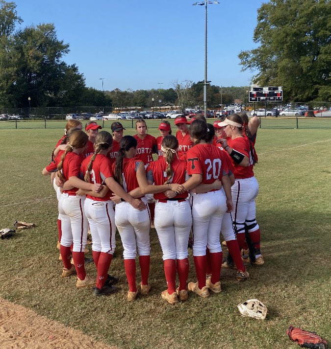 BaileyP1010's tweet photo. Not the finish we all hoped for but I couldn’t ask for a better group of teammates and coaches to play with! Thank you seniors! #TitanTuff #GUS #3inState @NOHSfastpitch https://t.co/cj1TS2Hpj3
