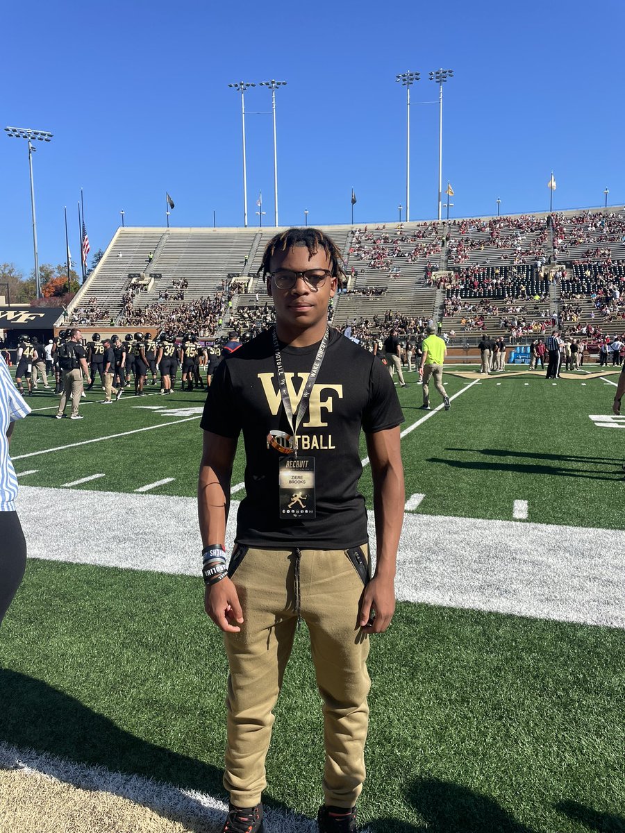 Had a great time at @WakeFB today can’t wait to be back @CoachClawson @johnlhunter1 @ladariajack @JCCougarsFB @HawkMgmt @Coach_Blango @CoachBWiggins @richgamestables @Ebrooks6Ed @pepman704 @NCPreps @NPCoachJeff