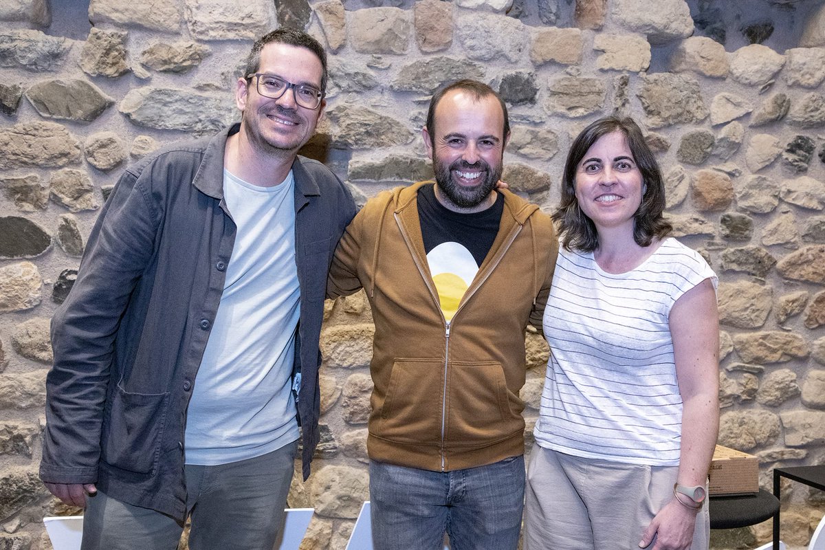 A l'Espai Professional fira 2023 de la Selva del Camp, enguany ens ho hem pres molt seriosament amb "<a href="/enpeyu/">Peyu</a> : l'humorista emprenedor"
Gràcies a <a href="/AjSelvadelCamp/">Aj. Selva del Camp</a> <a href="/WPTarragona/">WordPress Tarragona</a> <a href="/Masvicens/">Celler Mas Vicenç 🍷</a> <a href="/pimecjoves/">Pimec Joves</a> <a href="/SStartsud/">Startsud Studio</a> <a href="/TICSud/">Clúster TIC Catalunya Sud</a> <a href="/AntaradeCoselva/">COSELVA</a> <a href="/IncaptoCoffee/">INCAPTO</a> Aquesta 10ena edició ha estat🔝!