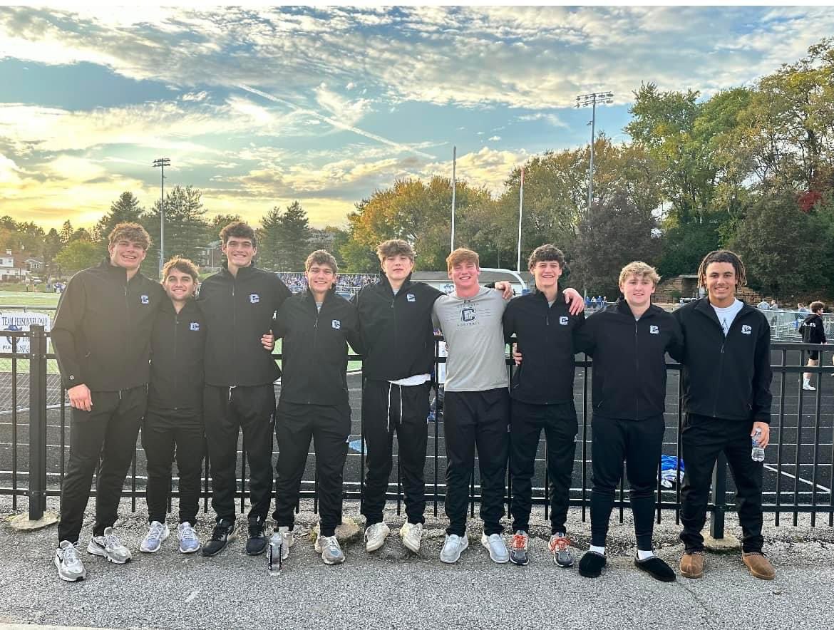 Someone said last night, “As good as they are on the football field, they’re even better human beings off of it.” What a compliment to overhear. Surrounding your kids around quality kids, families, teachers &amp; coaches.💙<a href="/TaraJeanLeen/">Tara</a> <a href="/WillieRodrig33/">Willie Rod Sr 🇺🇸🇨🇺</a> <a href="/NoelleFlood/">Noelle Flood</a> <a href="/NicoleKnasel/">Nknasel</a>