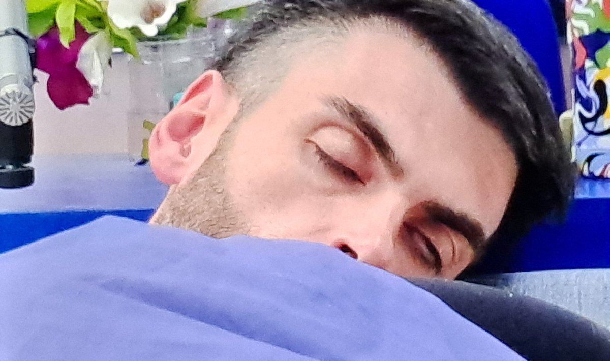 StalkerWas's tweet image. El mueble duerme con un ojo abierto

#GHVIP280 
#GHVIP28O