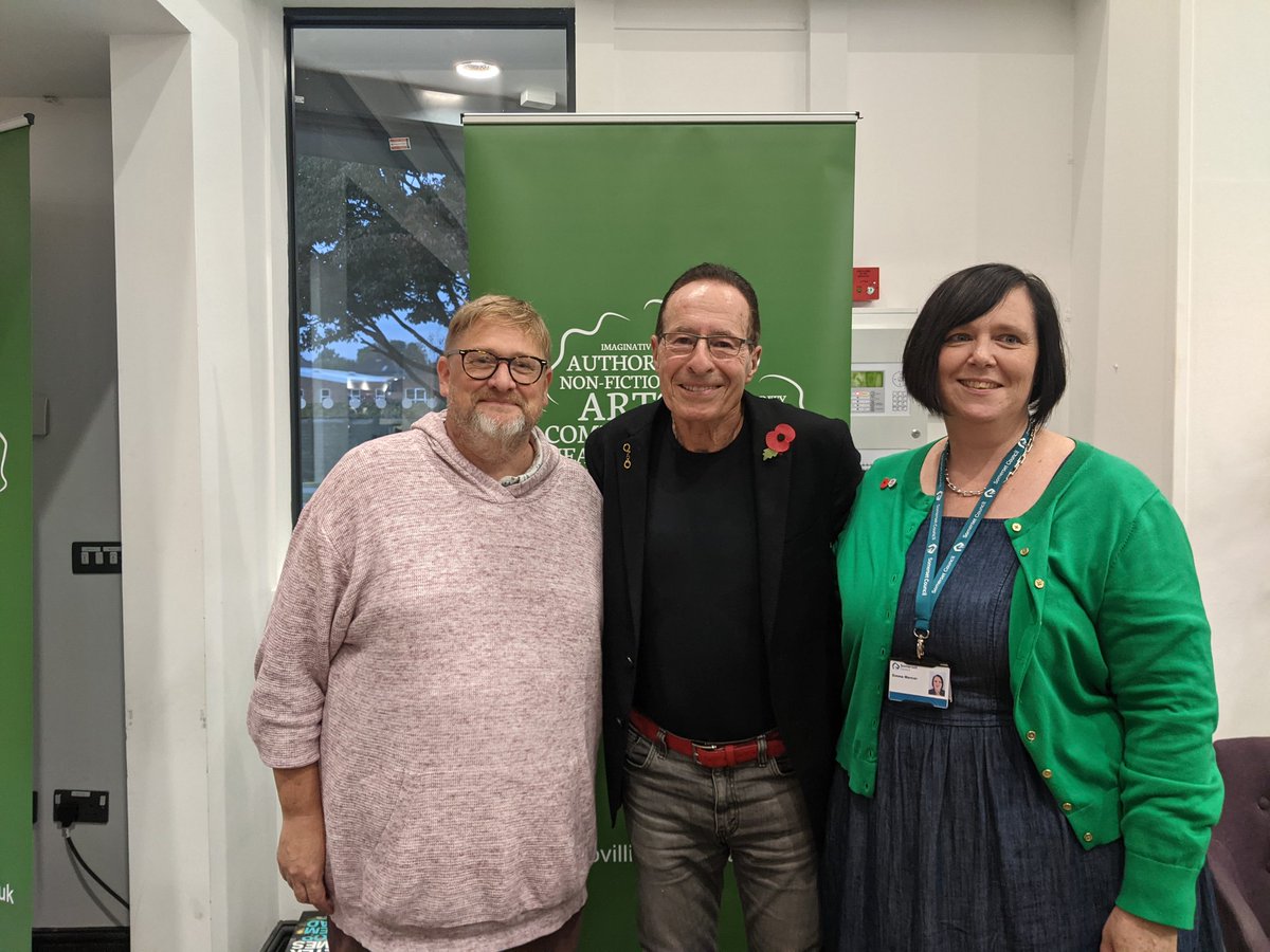 Meet your heroes!! @peterjamesuk was a true gentleman and so generous with his time @YeovilLitFest I'll never forget this moment...@SomersetLib