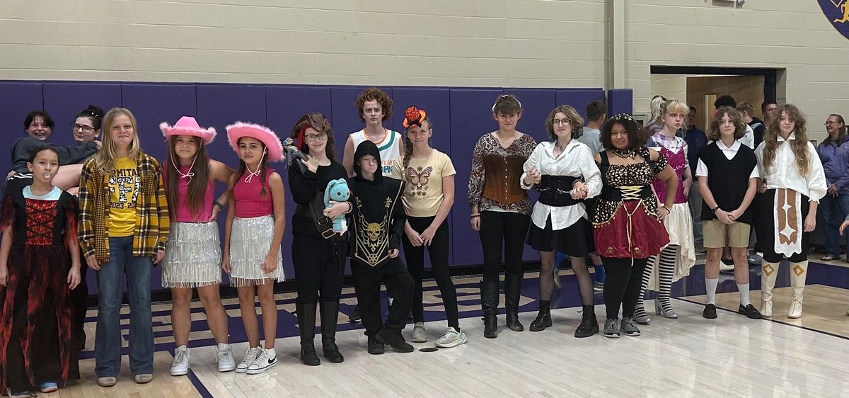 HermitageSchool's tweet photo. Costume Day was a hit in the ms & hs yesterday at the close of Red Ribbon Week. 🎃💜💛💯 #dressupisfun #ACenturyofExcellence #WeAreHermitage https://t.co/BNiEBLHC7a