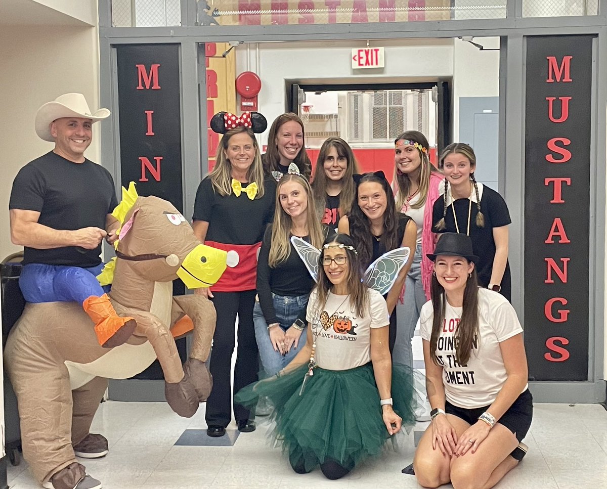 Had an awesome time at our Halloween dance last night! 🧡👻🎃 <a href="/MineolaMS/">Mineola Middle School</a>