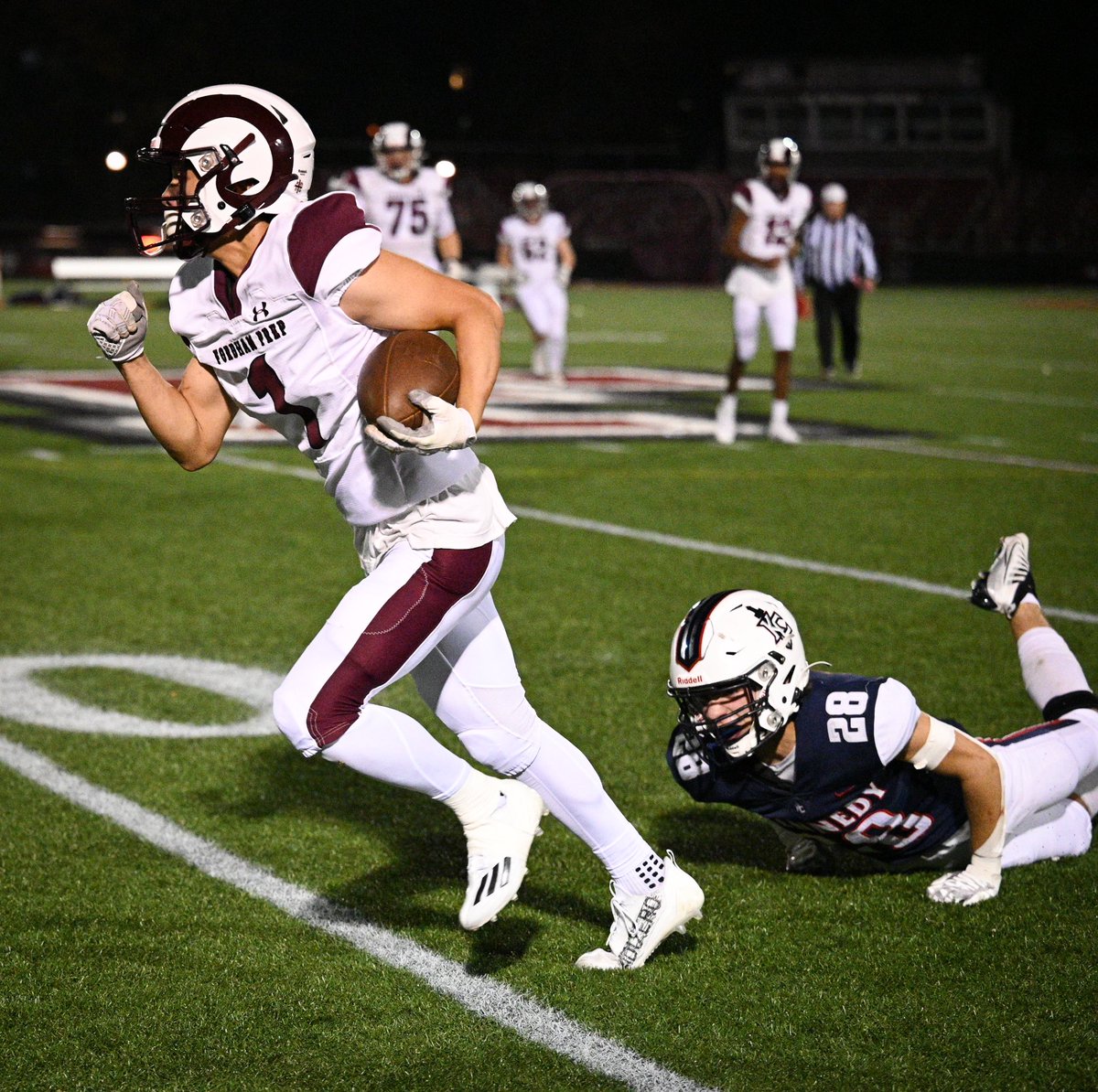 FP_Sports's tweet photo. Rams win!

Congratulations to our @FordhamPrep Varsity team on their 28-7 victory over @kennedycatholic. 

Playoffs up next!

Go Rams! 🐏🏈

#AMDG #GoRams #HomeOfChampions https://t.co/Bz1D7ucN8D