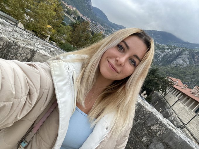 Какая же Я няшная 😍 https://t.co/uvEDP05uto