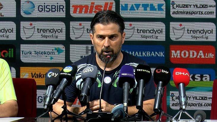 FenerGlobalOrg's tweet photo. 💥🗣️Rizespor’un hocası İlhan Palut:

“Abdülkerim, Olawoyin’den topu topa dokunmadan alıyor. Bu pozisyona 
faul dememek için cümleler-kelimeler arıyorum!”

 #RizedeEyyamVAR https://t.co/dzPUApLvpm
