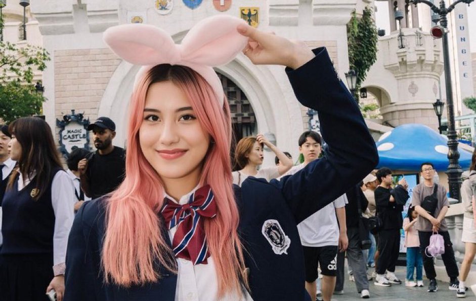 fedeebongiorno's tweet photo. 🇦🇷 OTRA CORONACIÓN DE GLORIA

Celeste Díaz es argentina (de Cipolletti, Río Negro) y está participando en el reality “THE DEBUT: DREAM ACADEMY” para debutar en un grupo global de k-pop 

Para que siga avanzando en la competencia, necesita que la ayudemos con votos 👇 https://t.co/9rr9CXXyG8