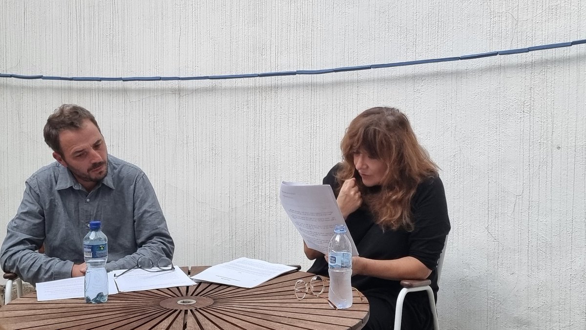 pinto_mteresa's tweet image. 👏👏 Yves Berger &amp;amp; @CoixetIsabel reading #Overtoyou by #JohnBerger @agenciabalcells @ArtsLibris