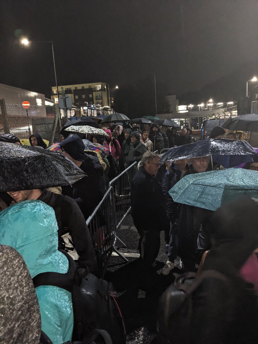 libbyscarfe's tweet image. Rail replacement drama in Billericay. 40 minutes in the rain so far.