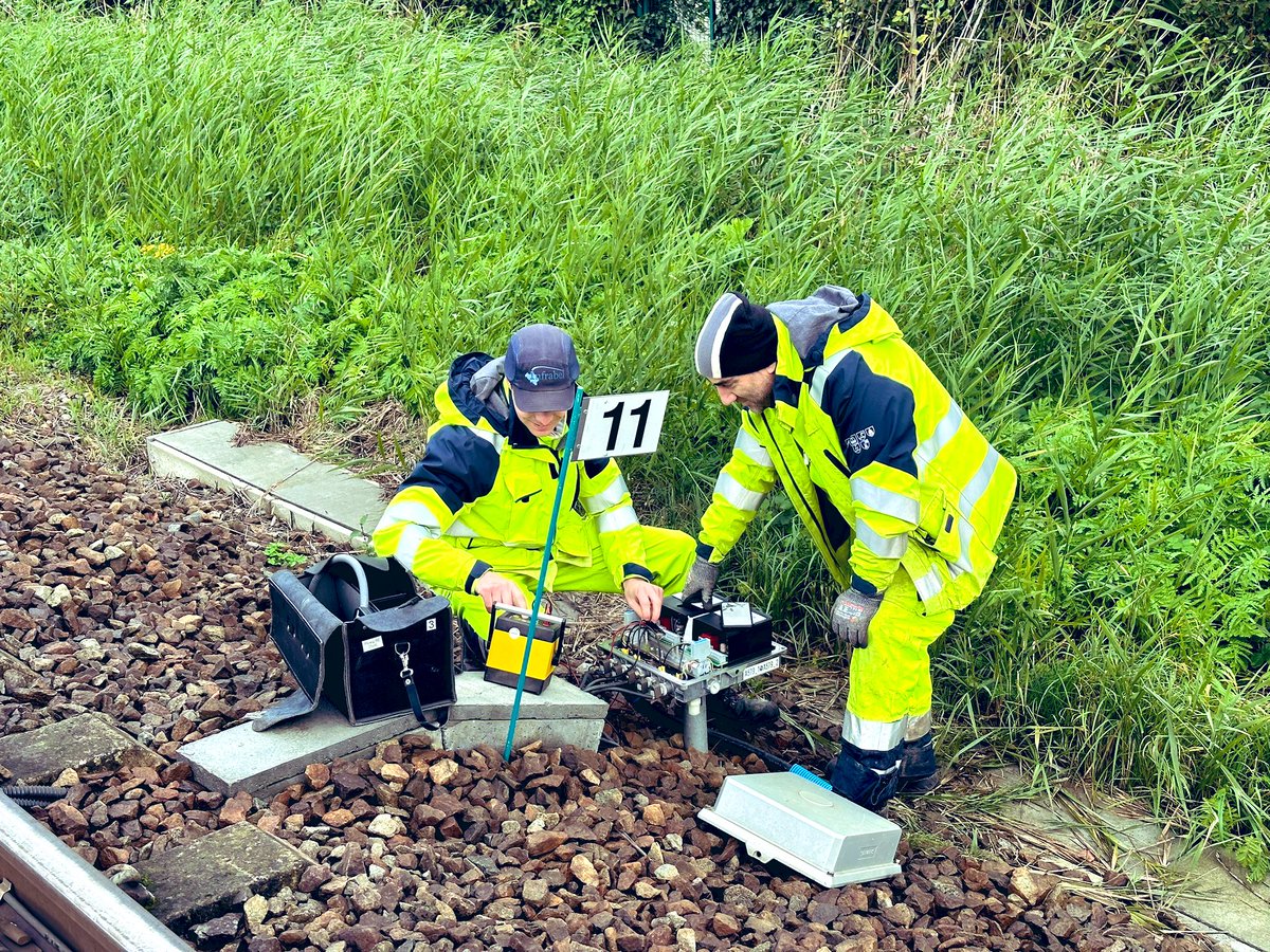 FredericPetit23's tweet image. Op persbezoek 📹 in #Hasselt en #Diest waar #Infrabel de seininrichting vernieuwt i.k.v. Europees veiligheidssysteem ETCS 
In station Diest zijn @NMBS en @Infrabel_NL gestart met vernieuwing van perrons en infrastructuur 🚉 
#mobiliteit #Limburg #VlaamsBrabant #Infrabel #NMBS