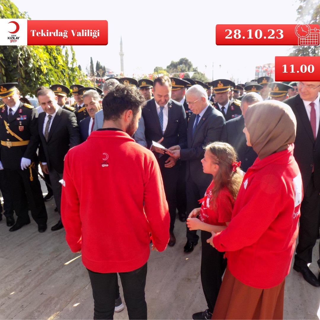 genckizilay59's tweet photo. Efendiler yarın cumhuriyeti ilan edeceğiz!
Genç Kızılay Tekirdağ olarak, valiliknönünde düzenlenen  Cumhuriyet programında 28 Ekim 1923 tarihinde cumhuriyetin ilanını duyuran gazeteleri minik postacı çocuklar eşliğinde Valilik önünde gazete dağıtımı etkinliğimizi gerçekleştirdik. https://t.co/vXZ952E9ba