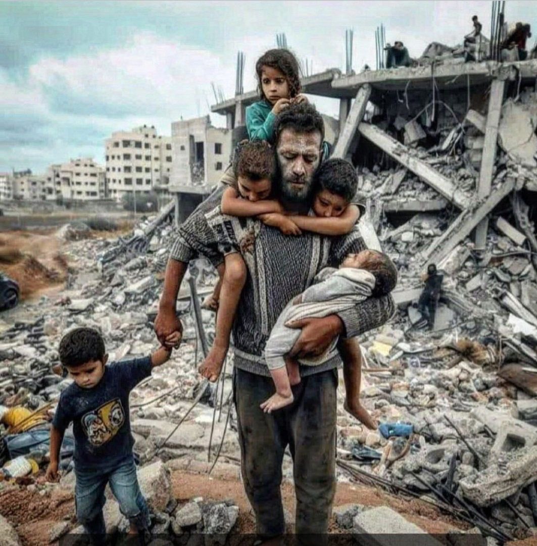 Gazze'deki insanları düşündükçe uykularım kaçıyor resmen dünya gitgide kötü bi yer oluyor hiç eski tadım yok gerçekten