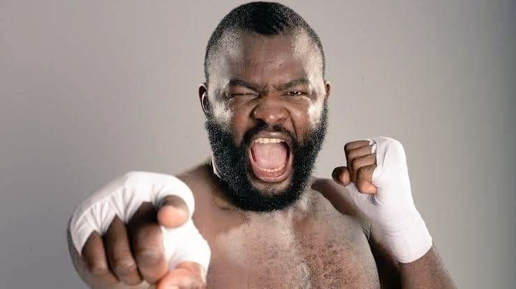 TazamaRDC_Infos's tweet photo. Boxe: Martin #Bakole, le boxeur congolais poids lourd remporte une victoire dans le combat face au boxeur camerounais Carlos #TAKAM ce samedi 28 octobre en Arabie Saoudite.
C'est au 4ème round que le combat a été arrêté suite à la méforme de Takam.
@TazamaRDC_Infos https://t.co/lnu5LyO8xe