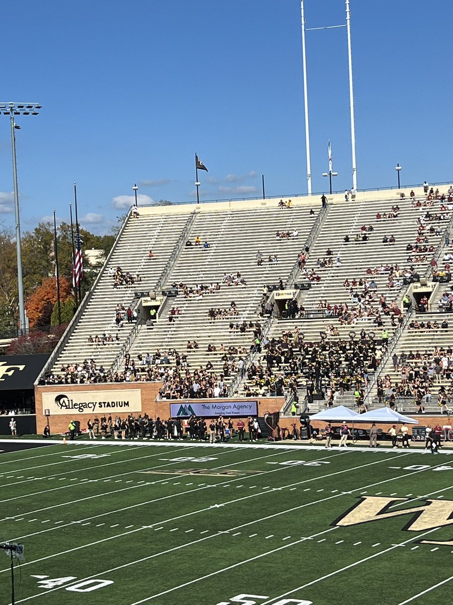 mikededo44's tweet photo. @John_Currie this is a joke. If the students only want to go for 1Q don’t let them come.  Make that side $5 tickets and get people in the seats that actually want to be there https://t.co/ap4FptUKit