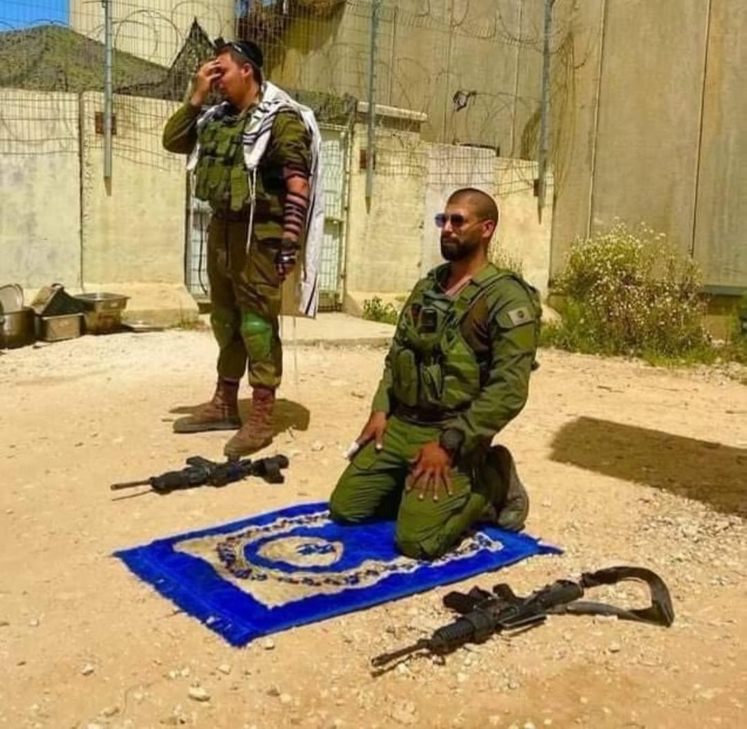 Goldie Ghamari, JD | گلسا قمری (@gghamari) on Twitter photo A tale of two Israeli soldiers defending their homeland from Hamas terrorists.
One is Jewish.
One is Muslim.
Alex is spot on. A tale of two Israeli soldiers defending their homeland from Hamas terrorists.
One is Jewish.
One is Muslim.
Alex is spot on.