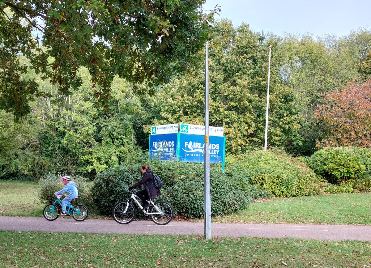 SGCyclingHub's tweet photo. Half term in numbers @ the Hub:
#Bikeability levels 1&2
3x #BeginnerBiking
1x #funSkills
4x 1-2-1 lessons
1x #BikeabilityFamily
1x adult course
1x directors meeting
3 new signs with thanks to @StevenageSharon https://t.co/RlYxS7NlGK