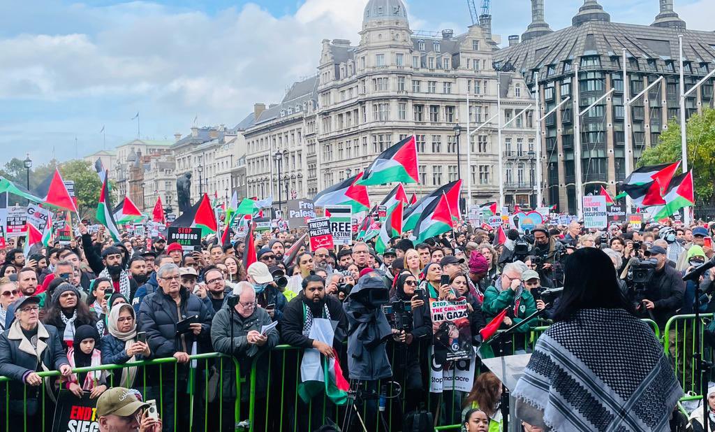 Today 500,000 people came together in London to send a message to political leaders in Britain and beyond:

We will not be silent. We will not be complicit. And we will keep demanding a ceasefire until there's an end to the slaughter.