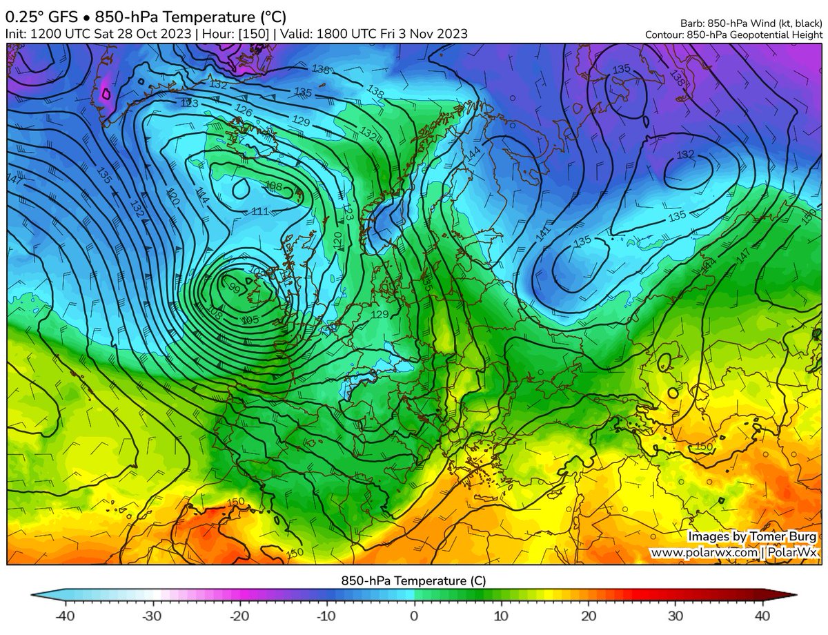 MMmarco0's tweet photo. Forte maltempo tra lunedì e martedì poi progressivo calo termico nel prossimo fine settimana con temperature decisamente piu' consone al periodo e prime neve sulle Alpi a quote medie. 

Il lento movimento della perturbazione in formazione sulla Penisola Iberica verso la nostra penisola favorirà  dapprima un richiamo prefrontale sciroccale con forti venti al Centro-Sud nella giornata di lunedì e lo scontro tra le due diverse masse d'aria innescherà precipitazioni anche molto intense. Particolare attenzione a Liguria e Toscana dove potranno formarsi temporali autorigeneranti capaci di scaricare fino a 200 mm di pioggia ma anche sulle zone alpine e prealpine di Lombardia, Veneto, Trentino e Friuli. 

Nel corso della notte tra lunedì e martedì il maltempo si sposterà su Umbria, Lazio e Sardegna e nel corso della giornata di martedì sulle regioni centro-meridionali. Per il prossimo fine settimana i modelli matematici previsionali intravedono un primo affondo di aria artico-marittima sul nostro paese che porterebbe un calo delle temperature piu' marcato e prima neve sulle Alpi a quote medie (comprese tra 800 e 1.500 metri).