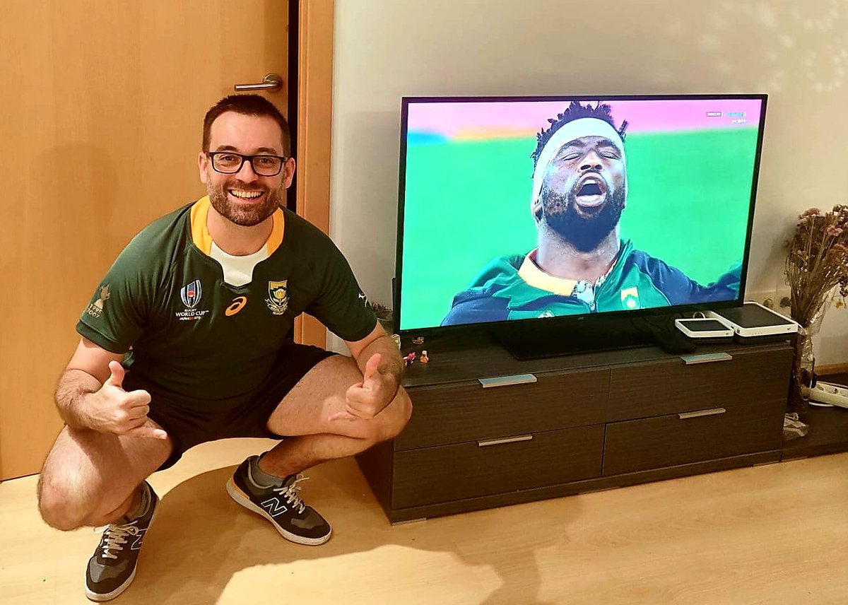 Todo listo para la final de finales: Nueva Zelanda vs. Sudáfrica, All Blacks vs. Springboks. C'mon Bokke! #ÚneteAlaMelé <a href="/MovistarRugby/">Rugby en Movistar Plus+</a>