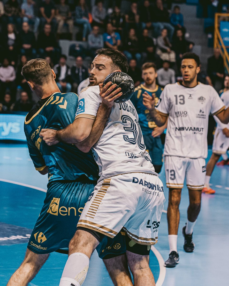 Bvptiste's tweet photo. Thread about last night 📸🔥

Hier, j'ai fait mes premiers pas dans la photographie sportive en couvrant un match de Division 2 de handball pour le club de Pontault-Combault HB face au Nancy HB.

Voici quelques photos ⚡️

Insta: baptiste.moreauu

@PCHBofficiel @LNHofficiel https://t.co/P5DuHWh4CW