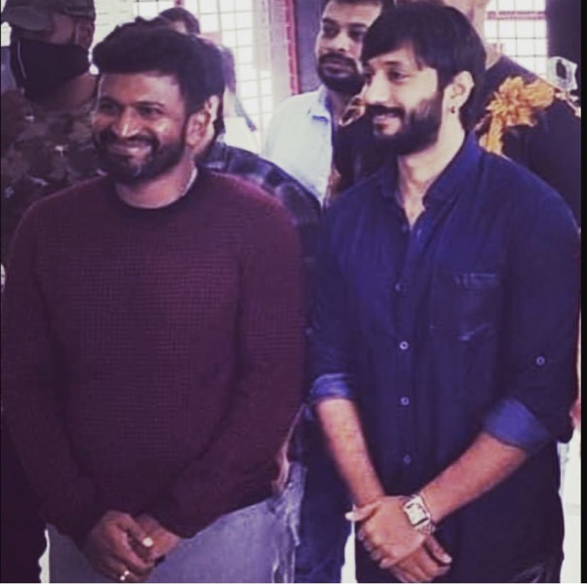 ChetanAhimsa's tweet image. We miss you, Appu Sir

Our state &amp;amp; industry are not the same w/out u

Ur spirit lives on

ಅಪ್ಪು ಸರ್— ನಾವು ನಿಮ್ಮನ್ನು ತುಂಬಾ ಮಿಸ್ ಮಾಡಿಕೊಳ್ಳುತ್ತಿದ್ದೇವೆ

ನೀವು ಇಲ್ಲದೆ ನಮ್ಮ ರಾಜ್ಯ ಮತ್ತು ನಮ್ಮ ಚಿತ್ರರಂಗ ಮೊದಲಿನಂತೆ ಇಲ್ಲ

ಆದರೆ ನಿಮ್ಮ ಸ್ಪೂರ್ತಿ ನಮ್ಮಲ್ಲಿ ಇನ್ನೂ ಜೀವಂತವಾಗಿದೆ

#AppuSir #PuneetRajkumar