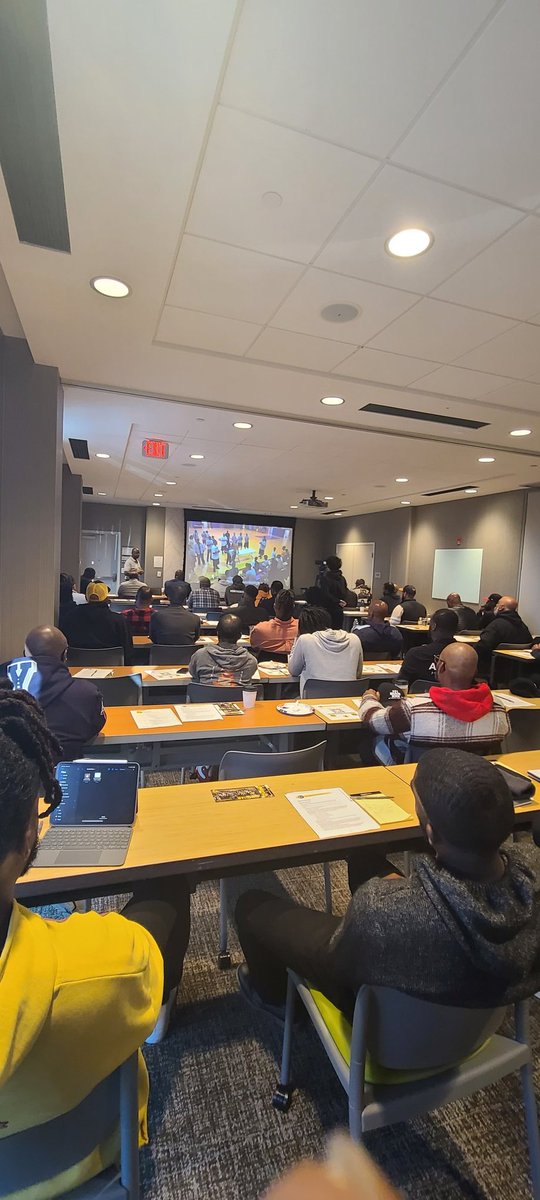 100BlackMenBA's tweet image. Good morning, and Happy Saturday. The 100 Black Men of the Bay Area and @OKProgram_OAK collaborated in gathering Black Men in an effort to strengthen our youth and our community in solidarity. #The100BlackMenBA #okprogram #OurKids #ouryouth #OurCommunity #YoungKings #GiveBack