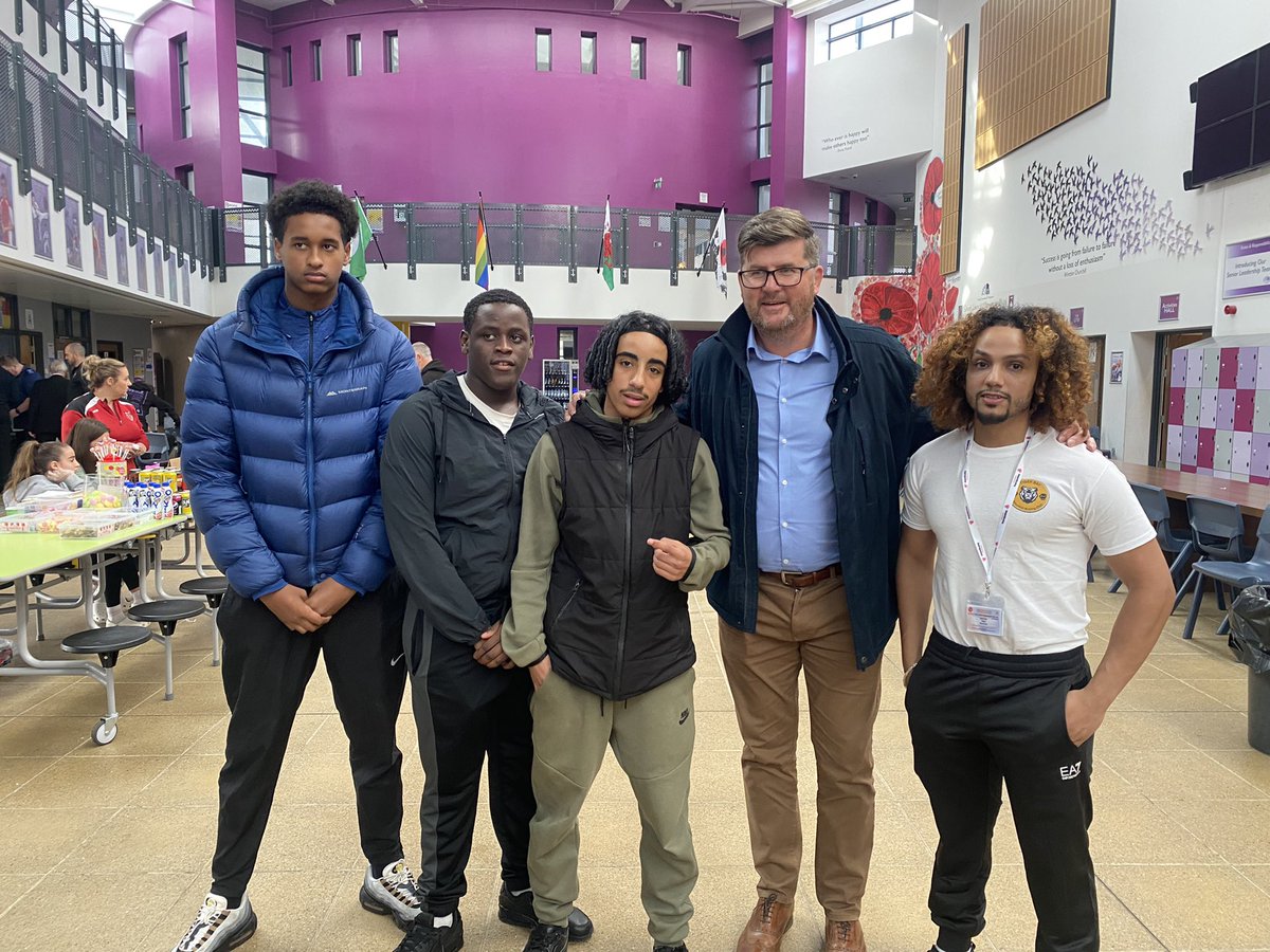 ' Tiger Bay Boxing Club ....we are more than boxing we a family !' Wasim & Sam you are an inspiration to young people in Butetown looking forward to working in partnership we love your T-shirts @BGCWales @TigerBayABC