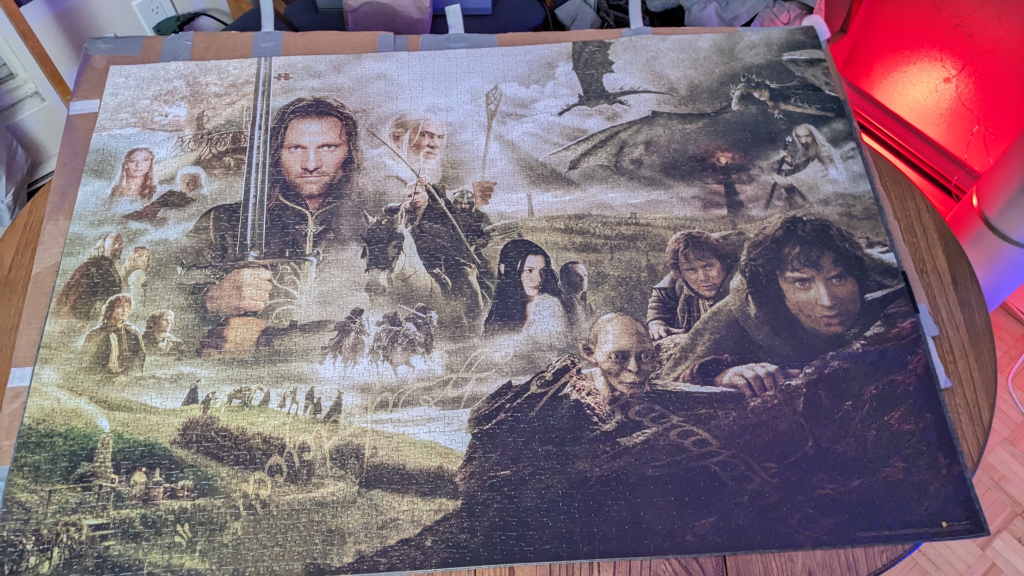 CrystAAHHL on X: Took 3 weeks to recharge my brain but I managed to finish  my 3k LOTR puzzle!! Had to use my squape cosplay to extend the puzzle more  off my