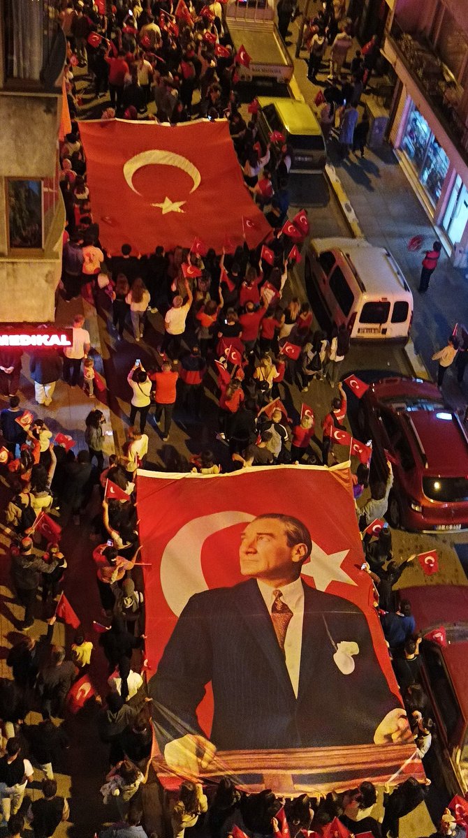 NghnEzer's tweet photo. Cumhuriyet 100 Yaşında 🇹🇷 https://t.co/IG1V3AvDKS