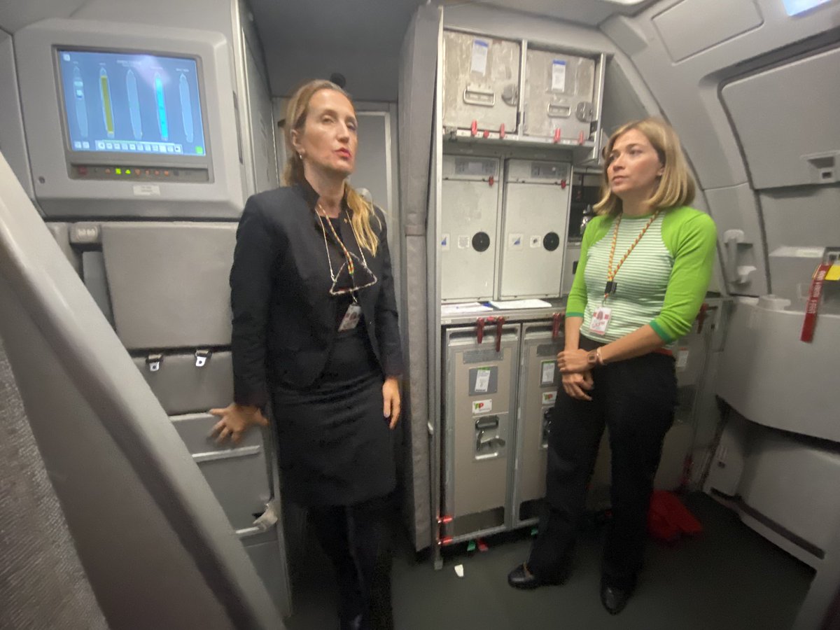 Malgré le changement de politique de <a href="/Miles_and_More/">Miles & More</a>, je prolongerai d’un an ma <a href="/lufthansa/">Lufthansa</a> Silver en cumulant 6 vols en moins de 30h pour pas cher ! Belle découverte de la compagnie <a href="/tapairportugal/">Claim Department Tap Air Portugal</a> qui sera prise par <a href="/AirFranceFR/">Air France FR</a> normalement !
TP457 ORY-OPO en A320 en Business.