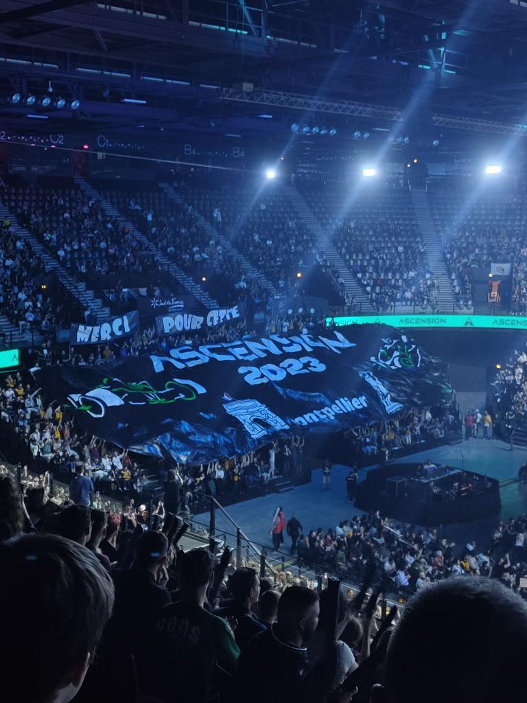 Phenaxe's tweet image. Owo, le Tifo incroyable pour cette #AscensionTN 🔥🔥🔥