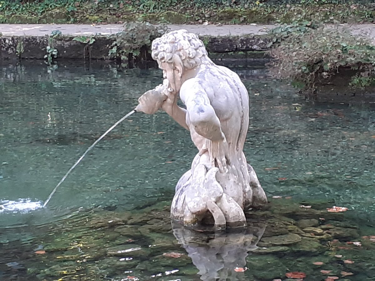 toulouse81677's tweet photo. #Schloss #castle  #Hellbrunn #Salzburg #Österreich #Austria https://t.co/T90hAIA11y