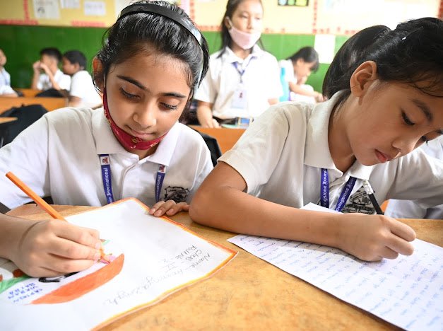 lfinagaland's tweet photo. #VeerGathaSamaaroh #veergatha3.0 
As part of this year’s project Veer Gatha, the student took part in a variety of art and literary competition including poetry composition, paragraph writing, essay writing, painting and multimedia presentation. https://t.co/Ce2KV5TuN8